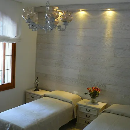 ベッド・アンド・ブレックファスト La Quercia E Il Gelso Baricella