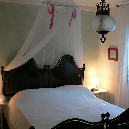 ベッド・アンド・ブレックファスト La Quercia E Il Gelso 3*